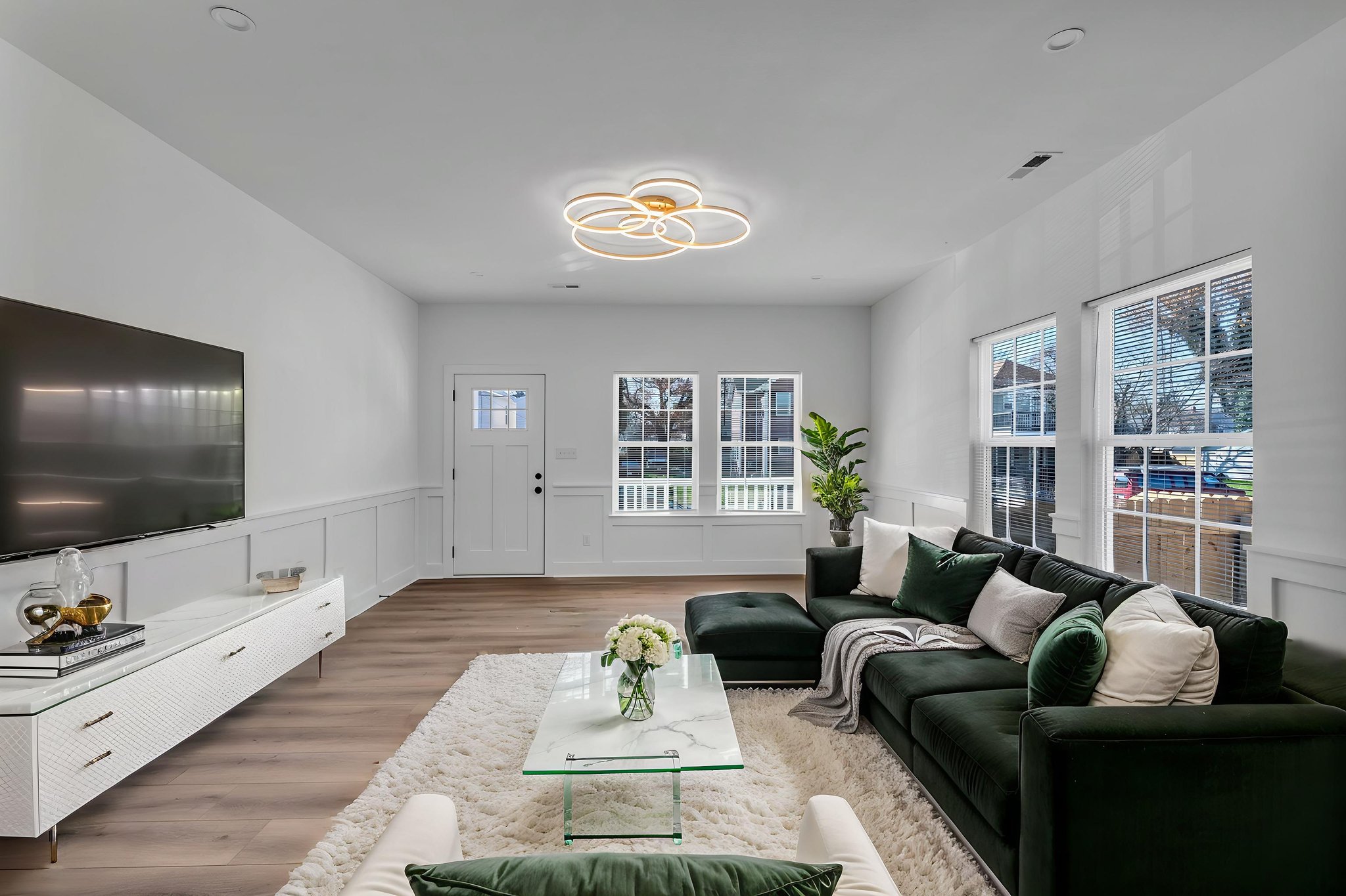 DSC_9226 virtually staged.jpeg