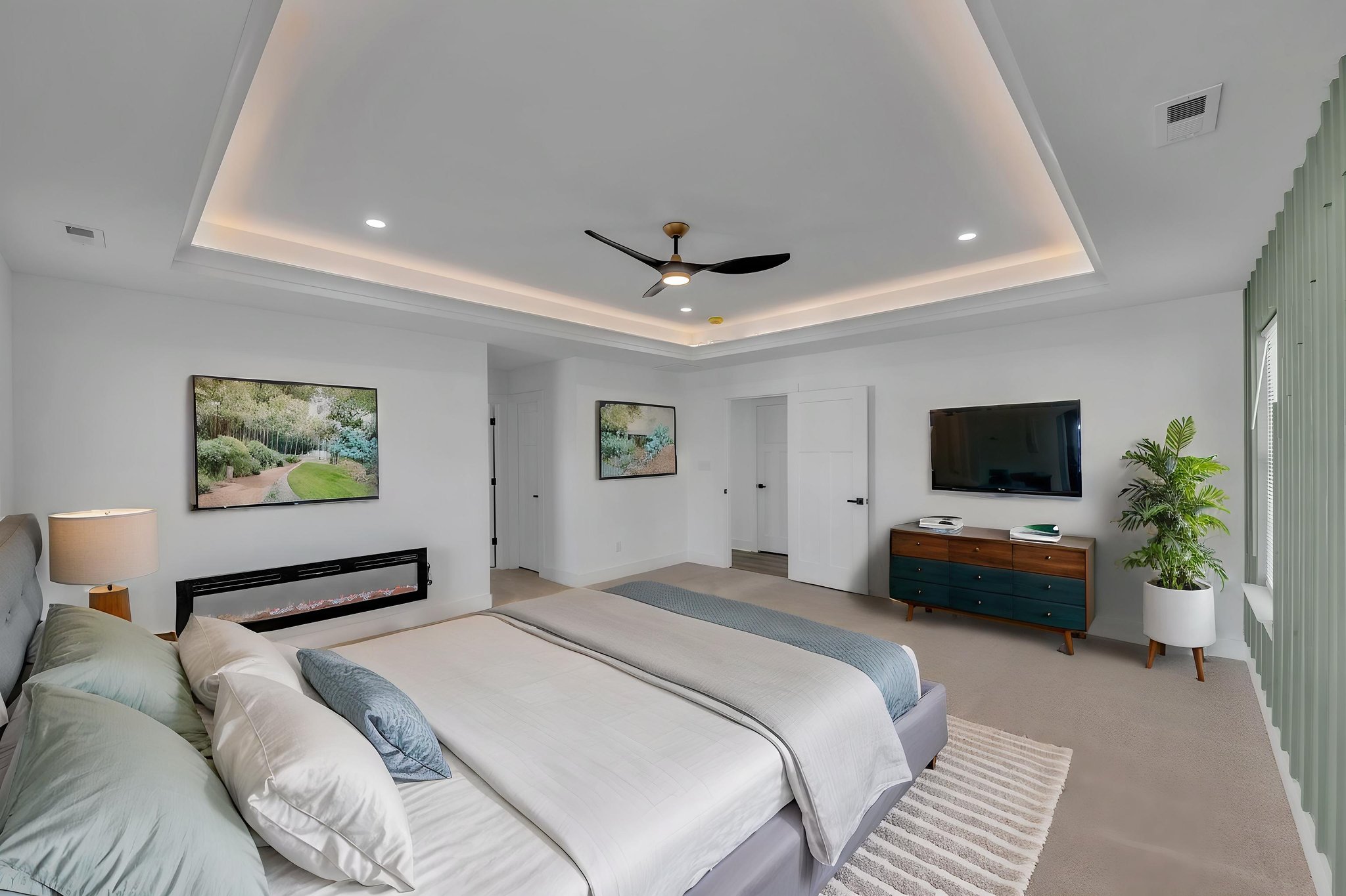 DSC_9294 virtually staged.jpeg