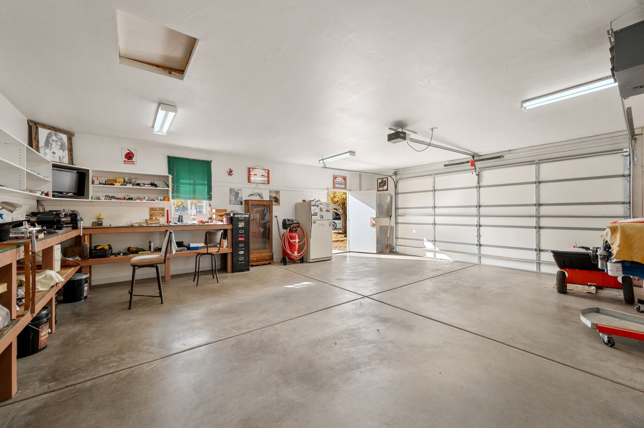 Detached Garage Interior (2)