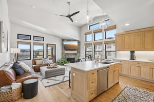 W Helling Cir 302-S3107-005.jpg