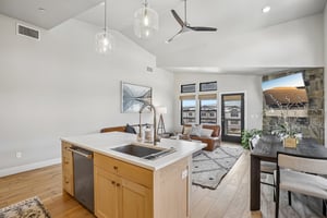 W Helling Cir 302-S3107-010.jpg