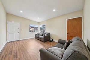 W Milton St-S1811-006.jpg