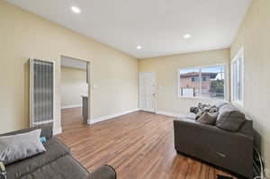 W Milton St-S1811-007.jpg