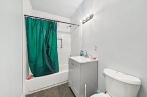 W Milton St-S1811-019.jpg