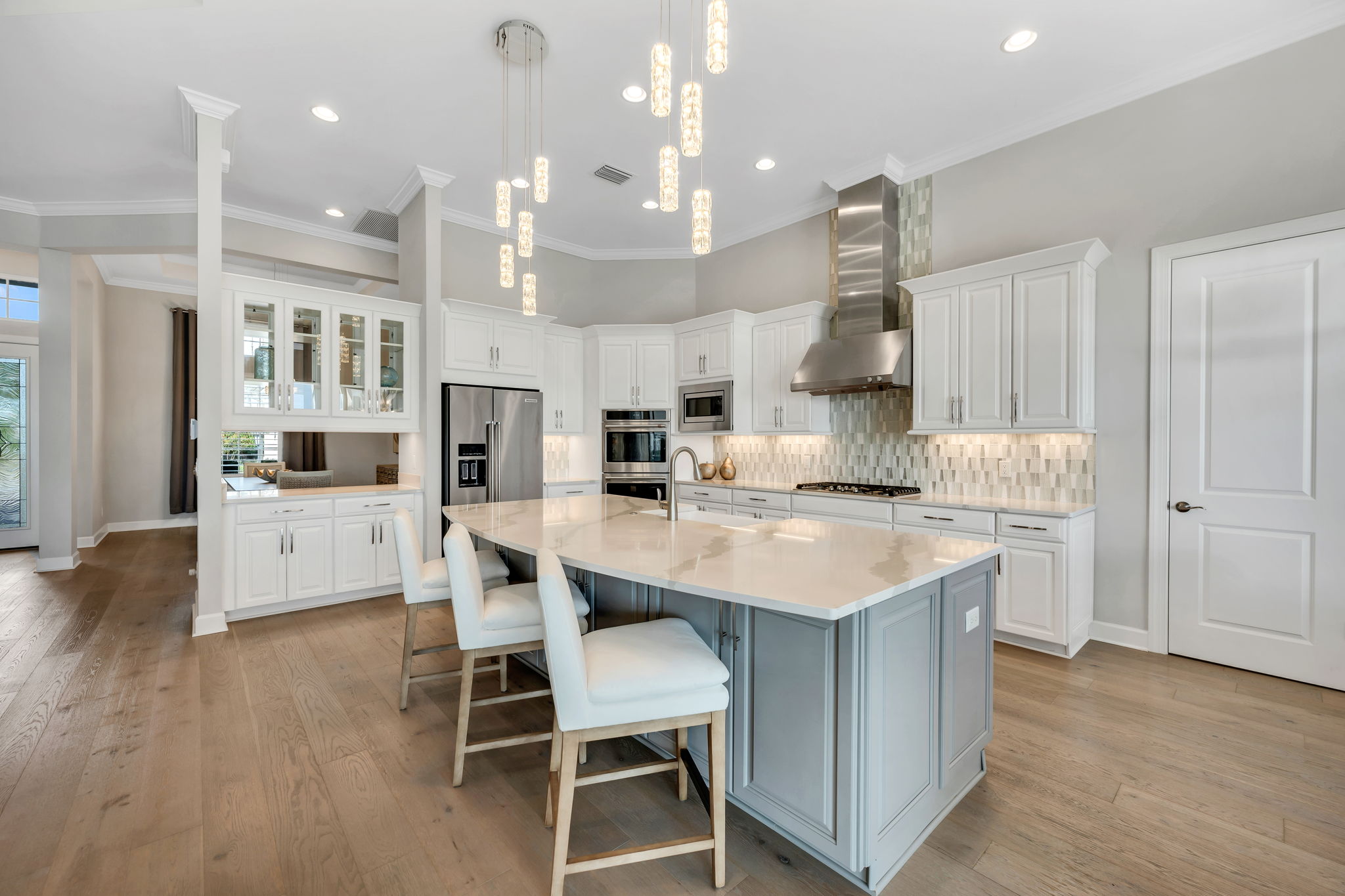 Breakfast Bar - Kitchen