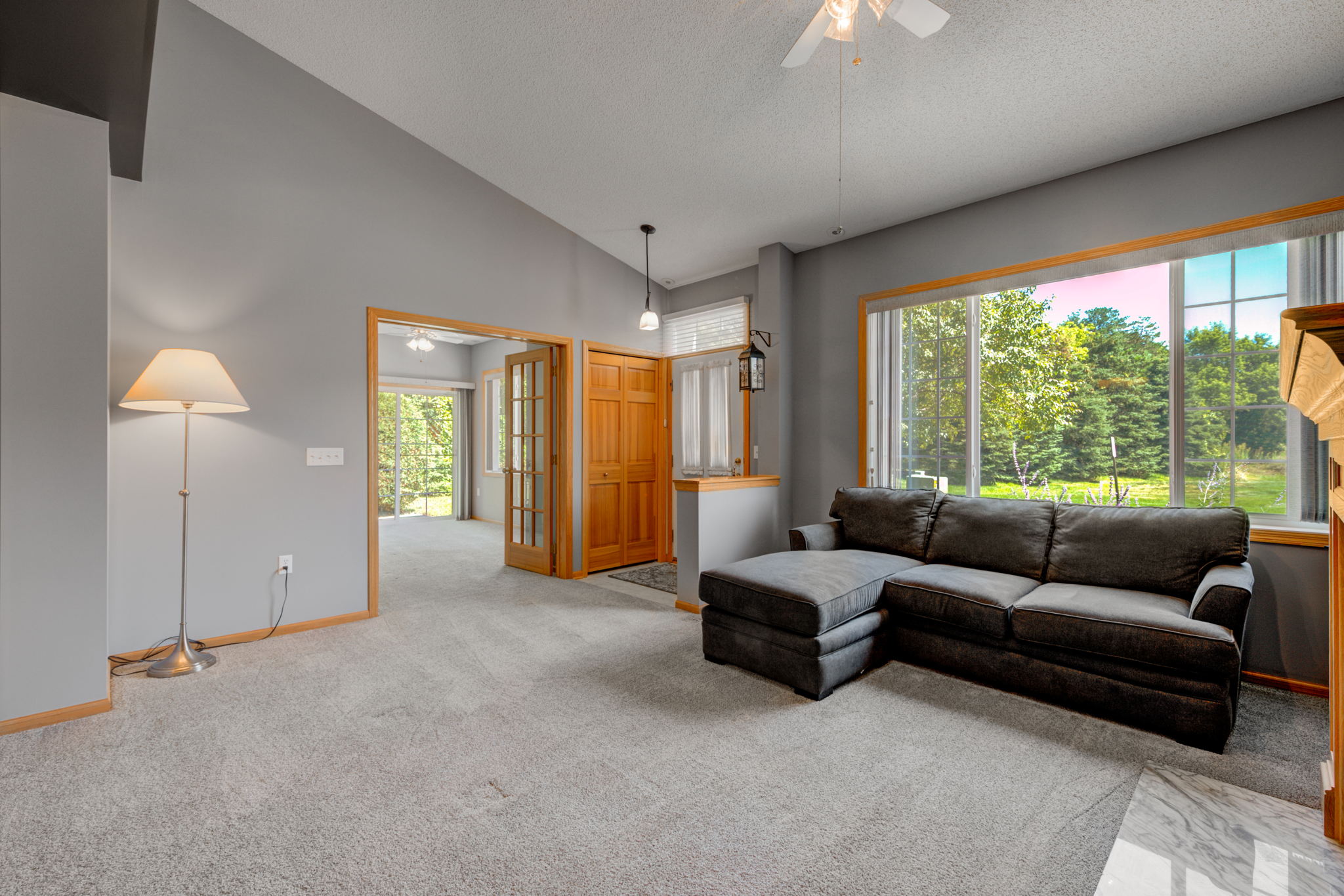 4 Living Room
