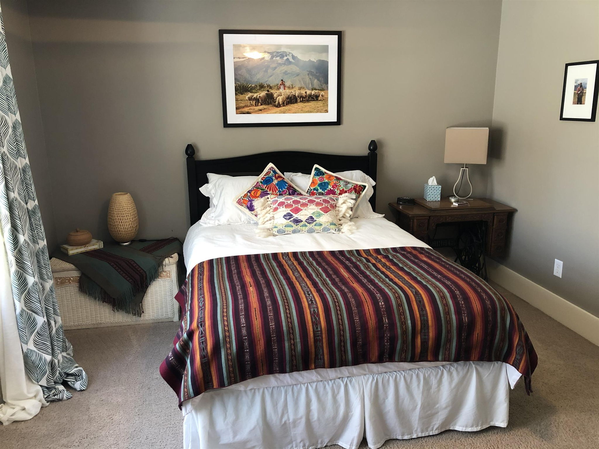 Large 2nd bedroom upper level