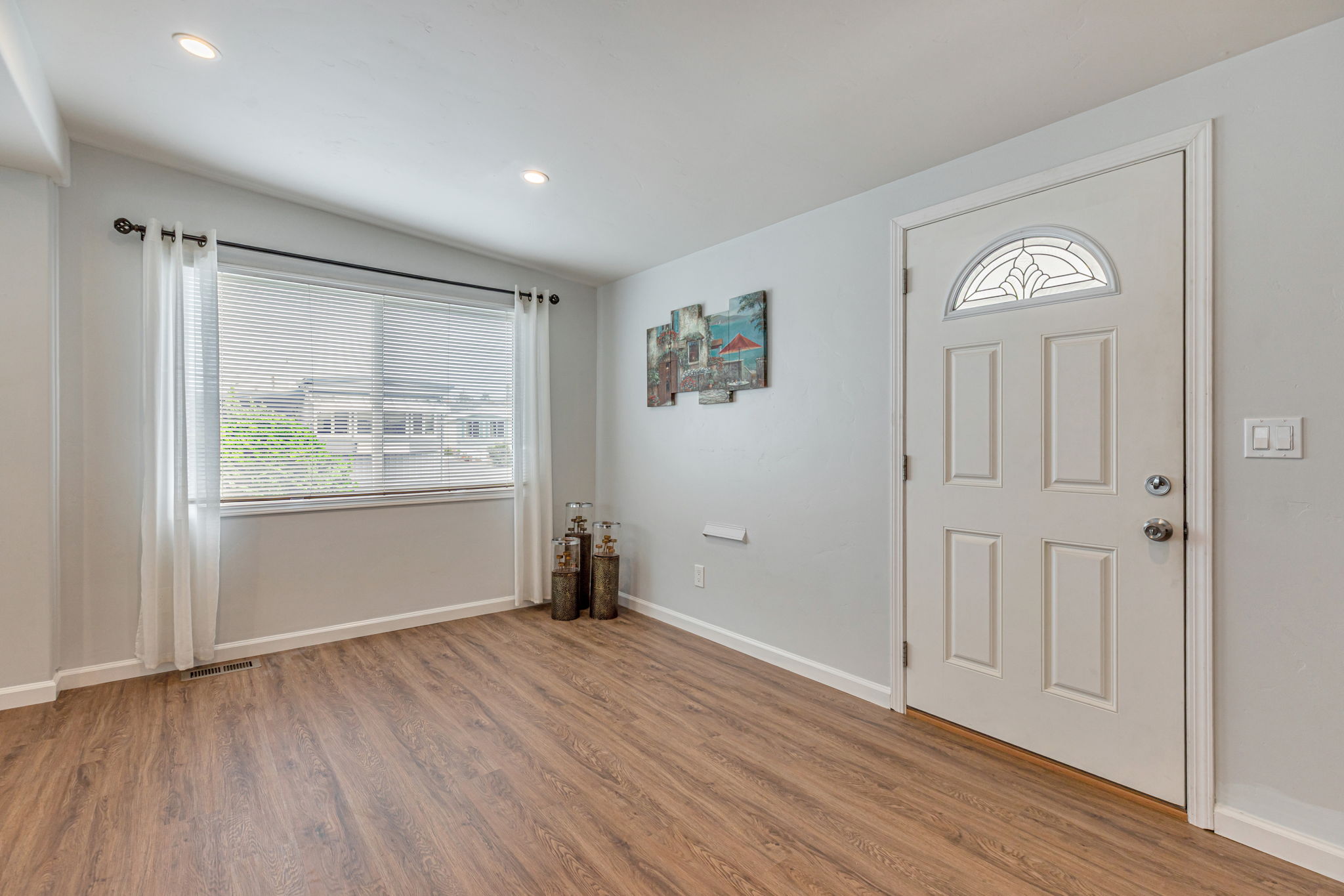 009_1146 Birch Ave 57