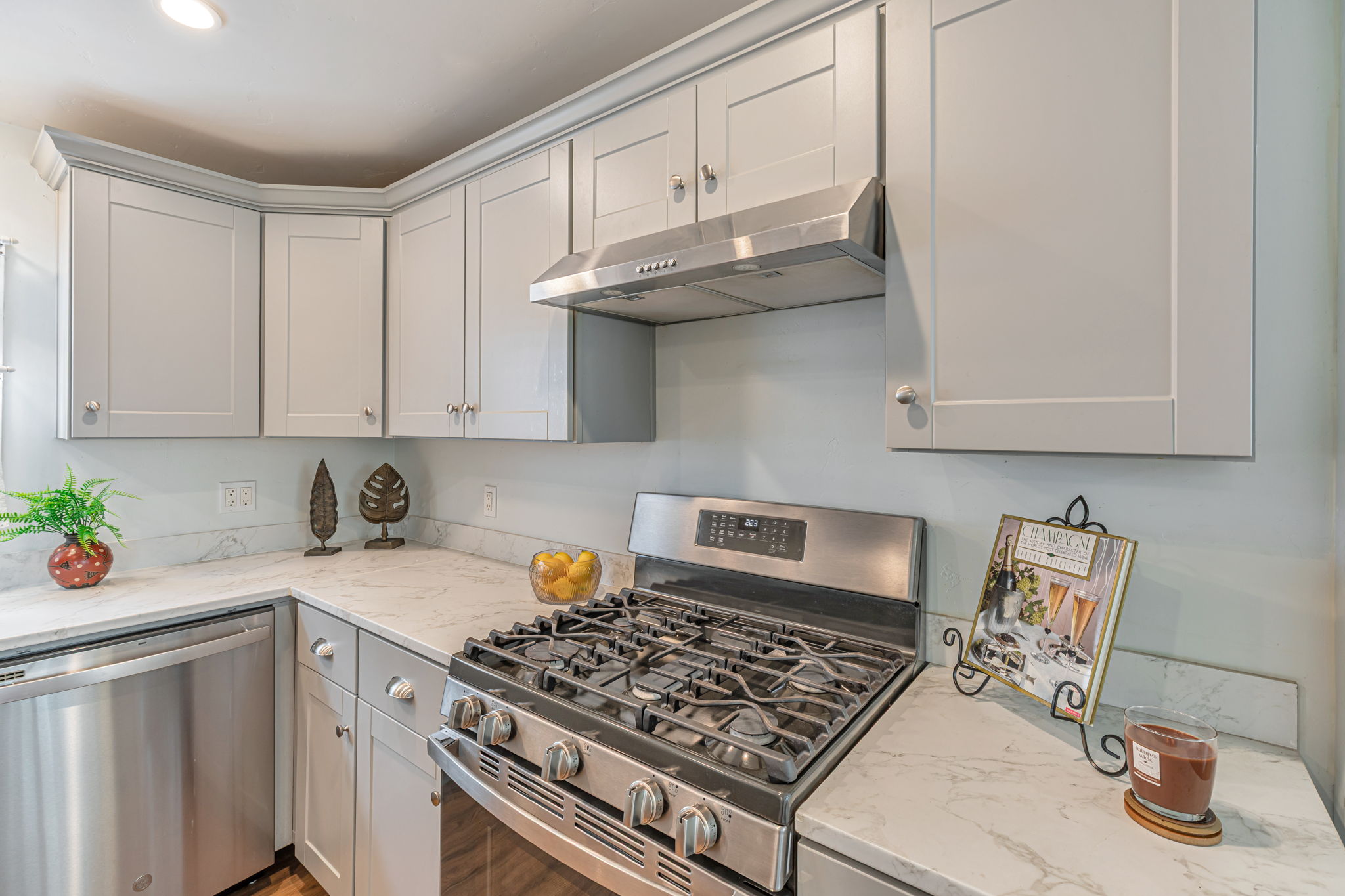 017_1146 Birch Ave 57