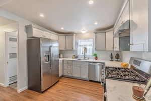 015_1146 Birch Ave 57