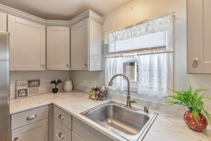 018_1146 Birch Ave 57