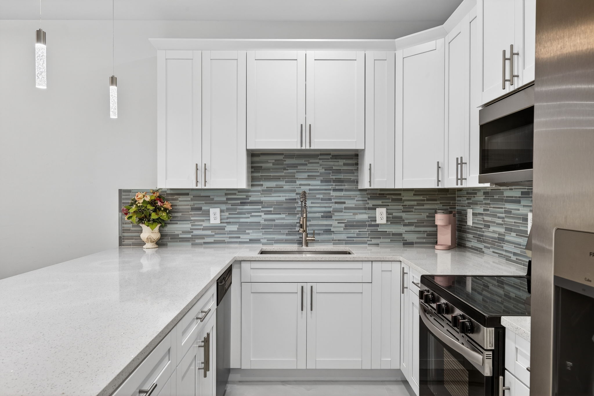 Kitchen 1 of 2