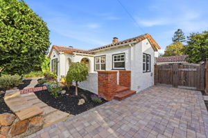 005_F8_1146 Willow Glen Way