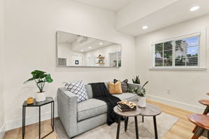011_F8_1146 Willow Glen Way