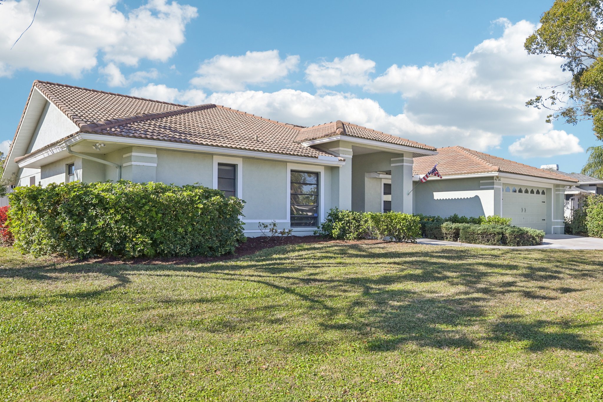 Wyeth Dr-S0302-003.jpg