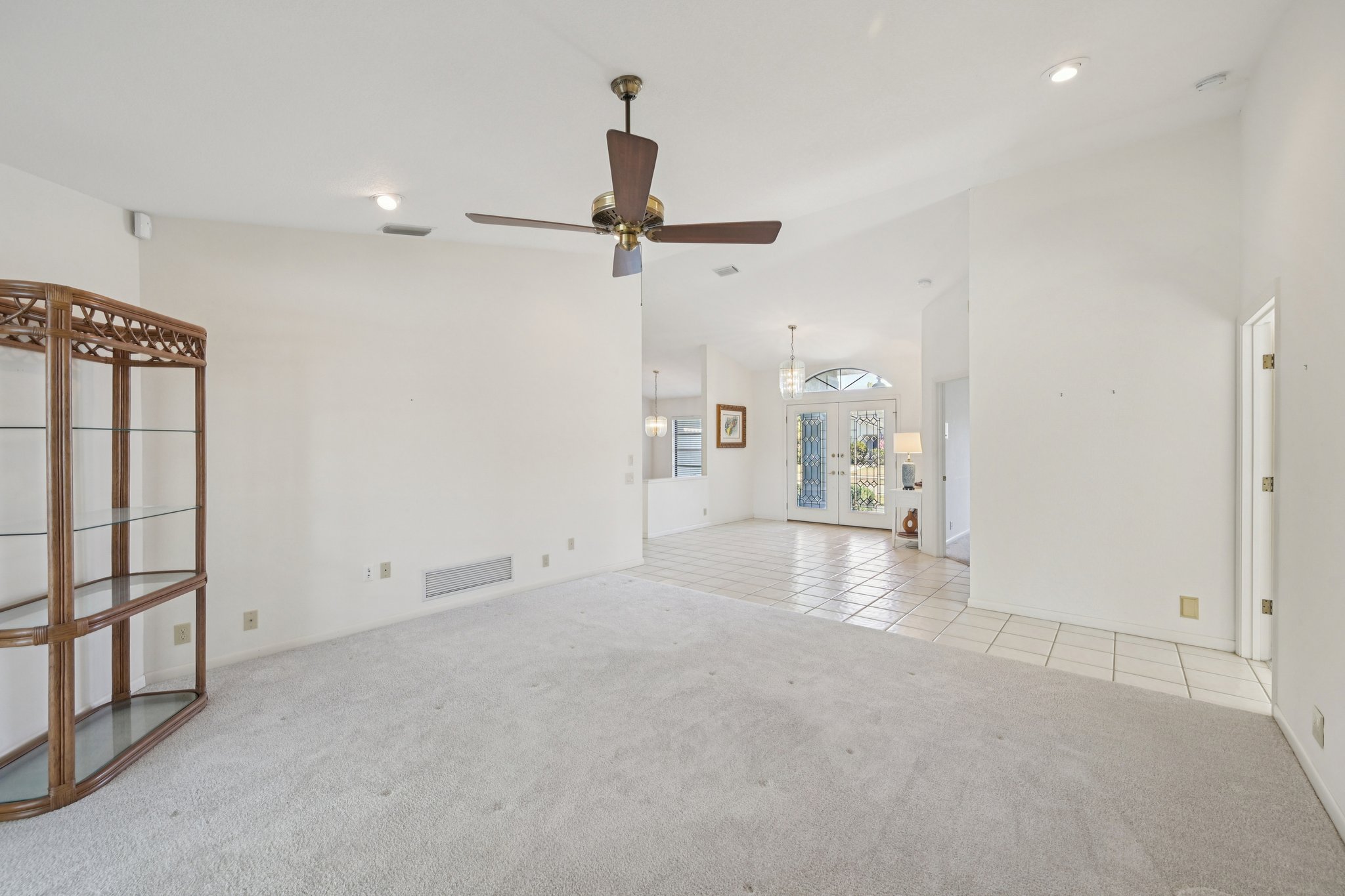 Wyeth Dr-S0302-006.jpg