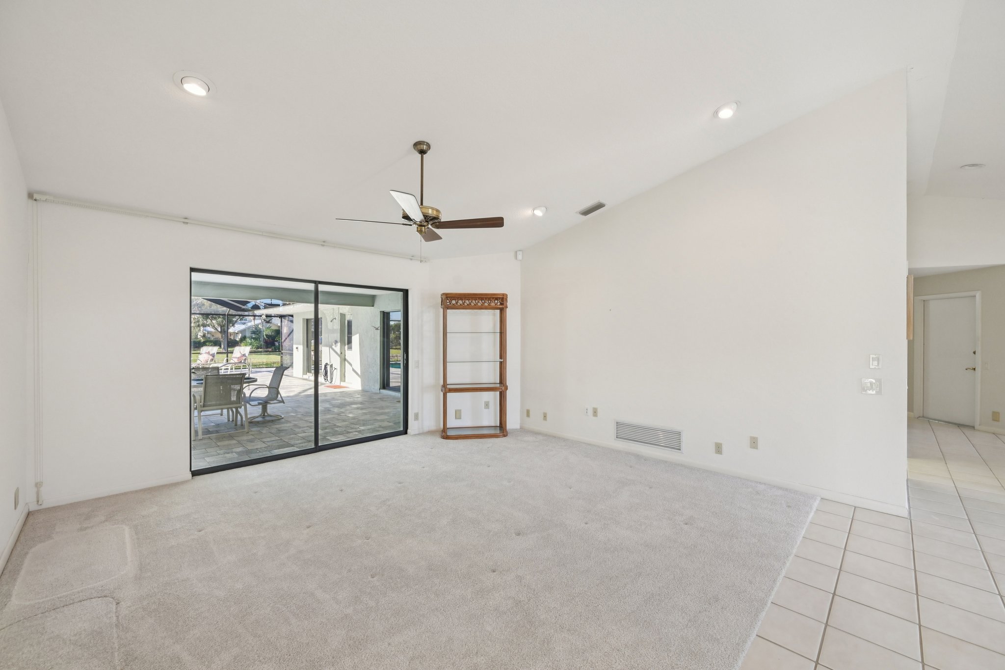 Wyeth Dr-S0302-010.jpg