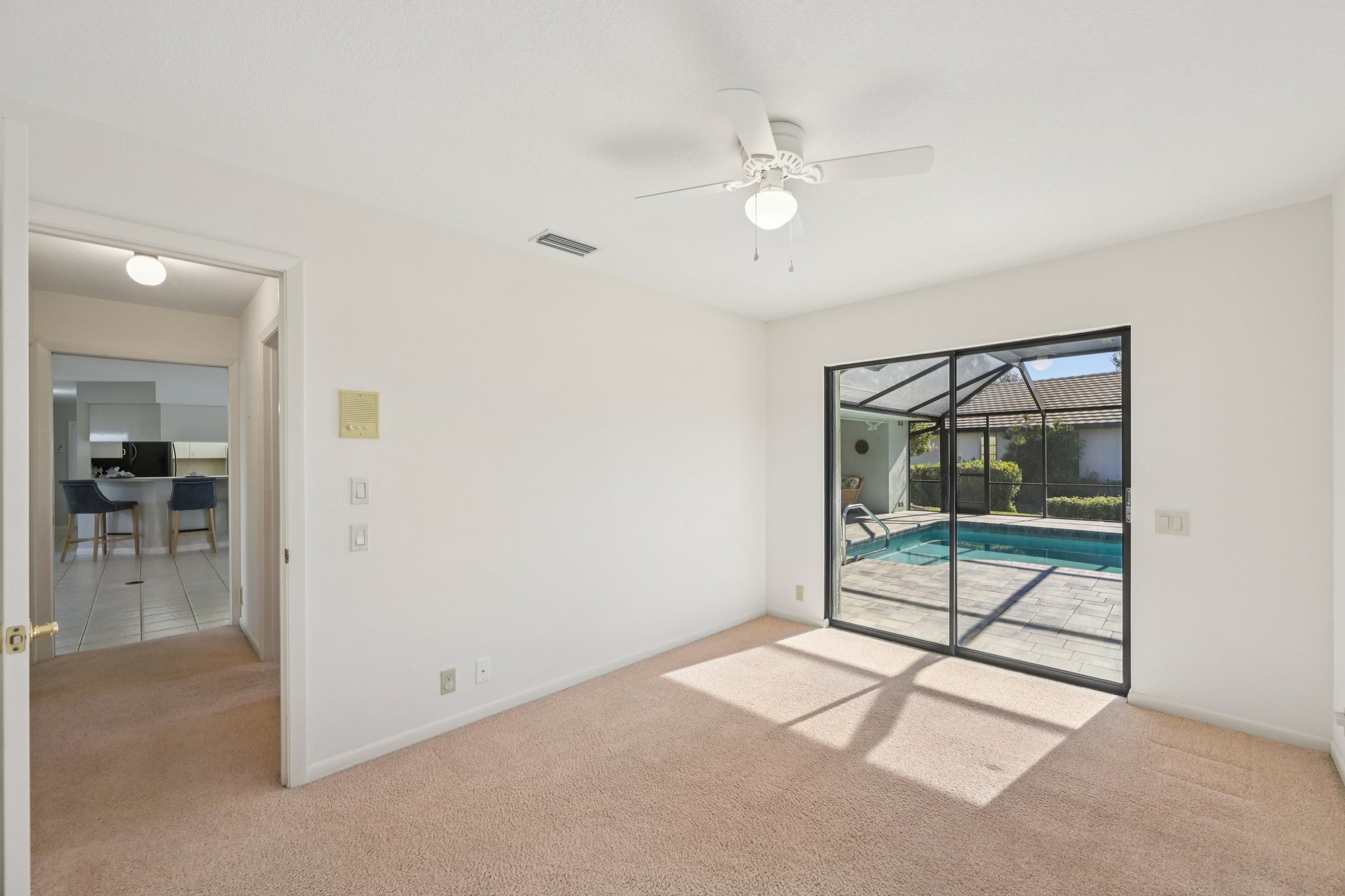 Wyeth Dr-S0302-046.jpg