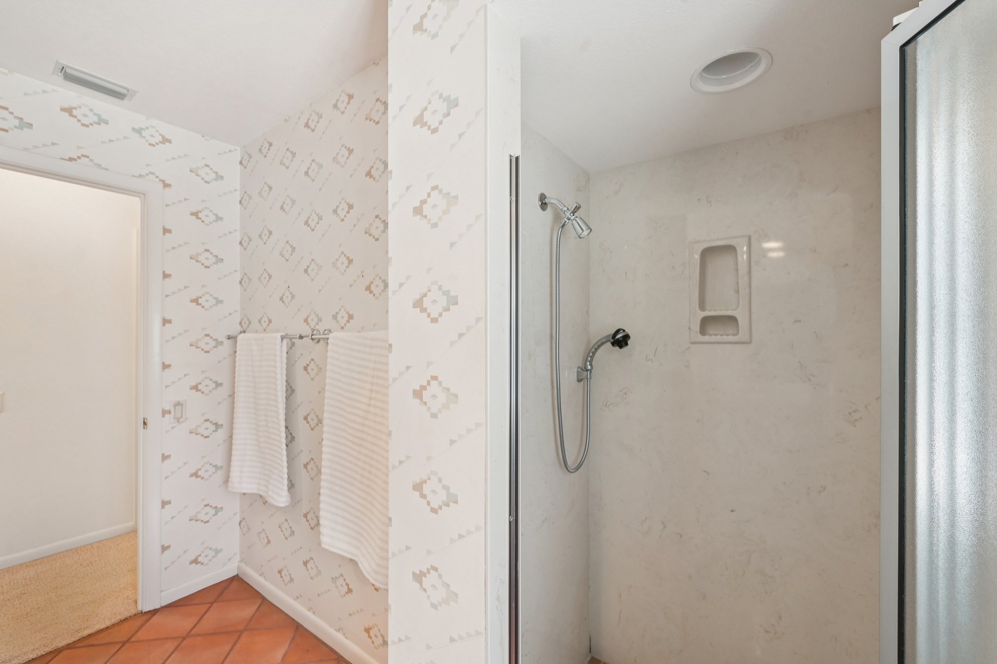 Wyeth Dr-S0302-048.jpg