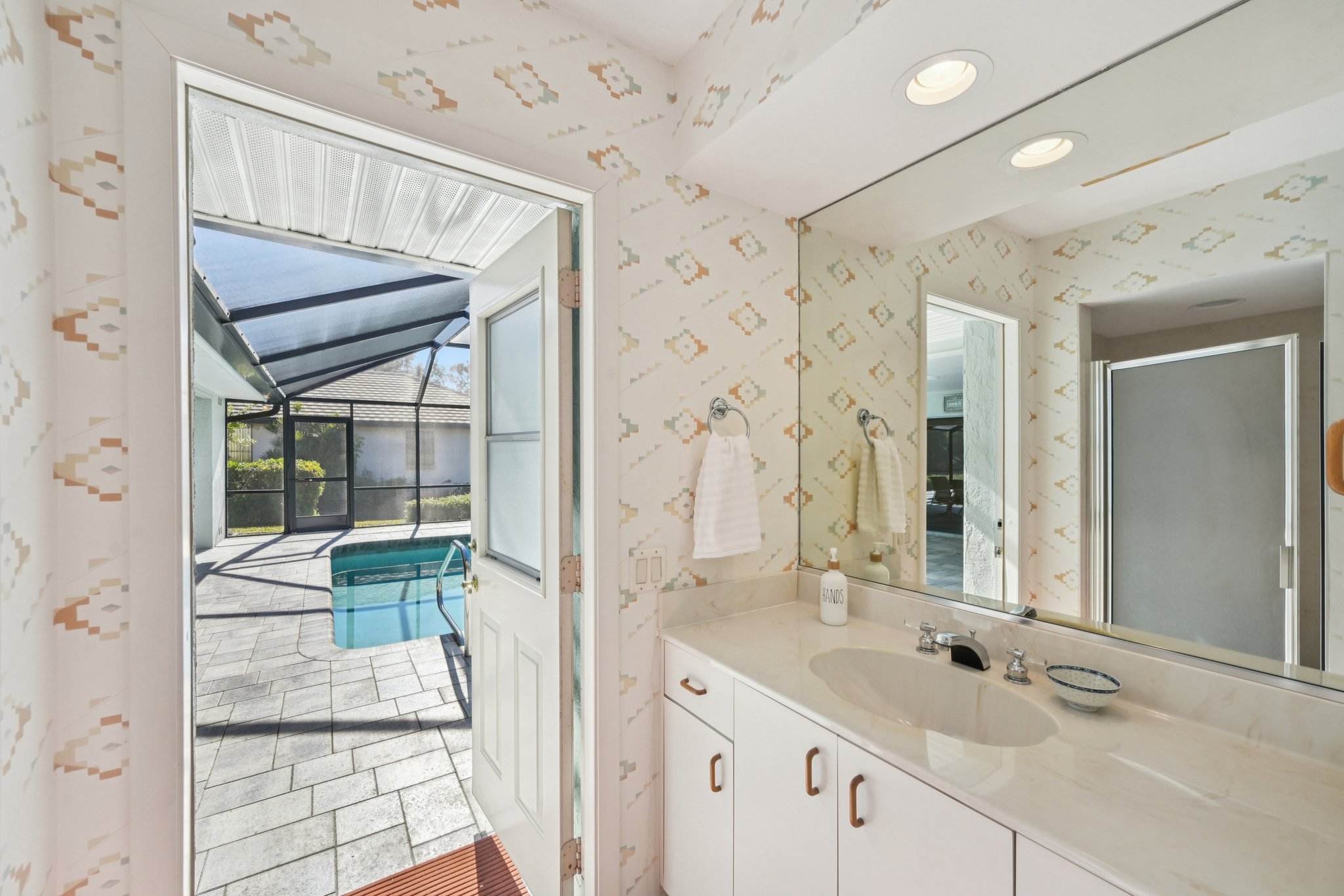 Wyeth Dr-S0302-049.jpg