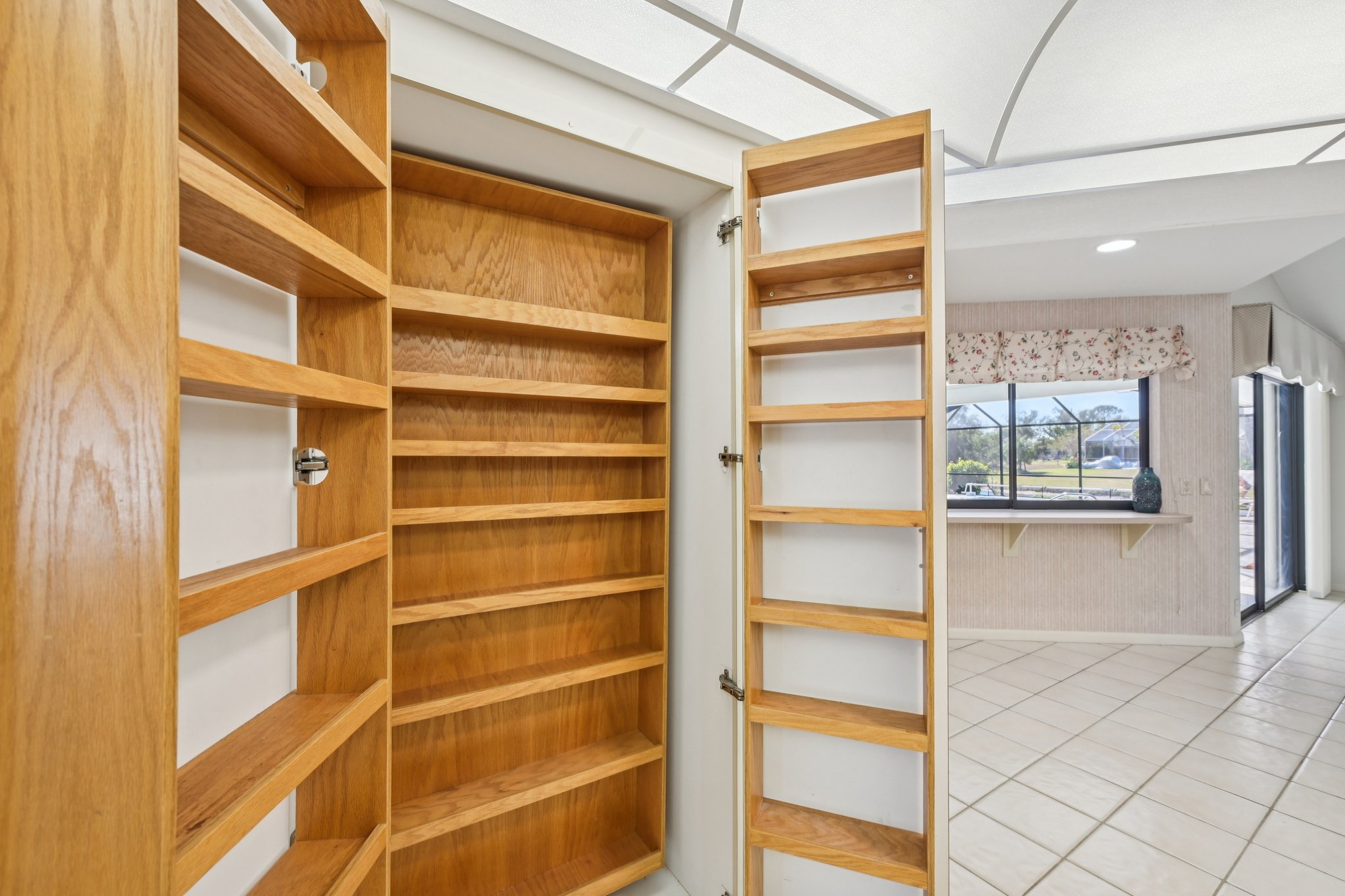 Wyeth Dr-S0302-052.jpg