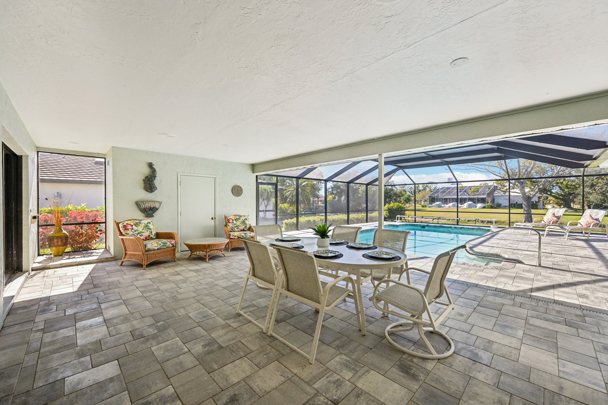 Wyeth Dr-S0302-054.jpg