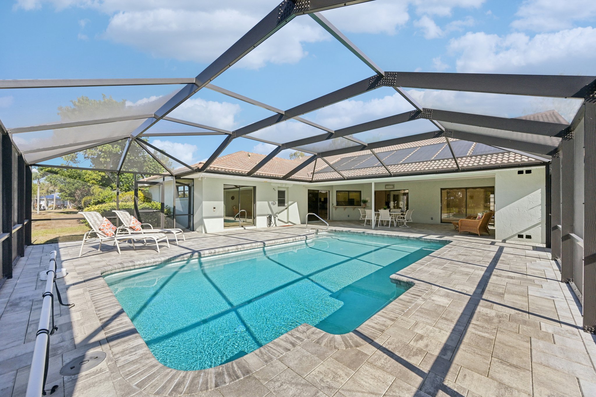 Wyeth Dr-S0302-059.jpg