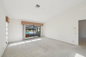 Wyeth Dr-S0302-012.jpg