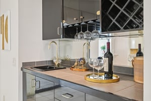 Wyeth Dr-S0302-022.jpg