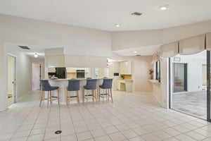 Wyeth Dr-S0302-023.jpg