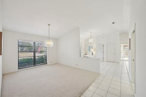 Wyeth Dr-S0302-039.jpg