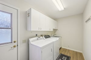 Wyeth Dr-S0302-042.jpg