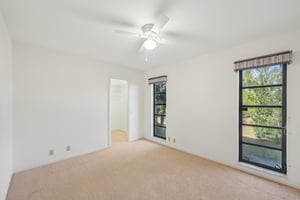 Wyeth Dr-S0302-043.jpg