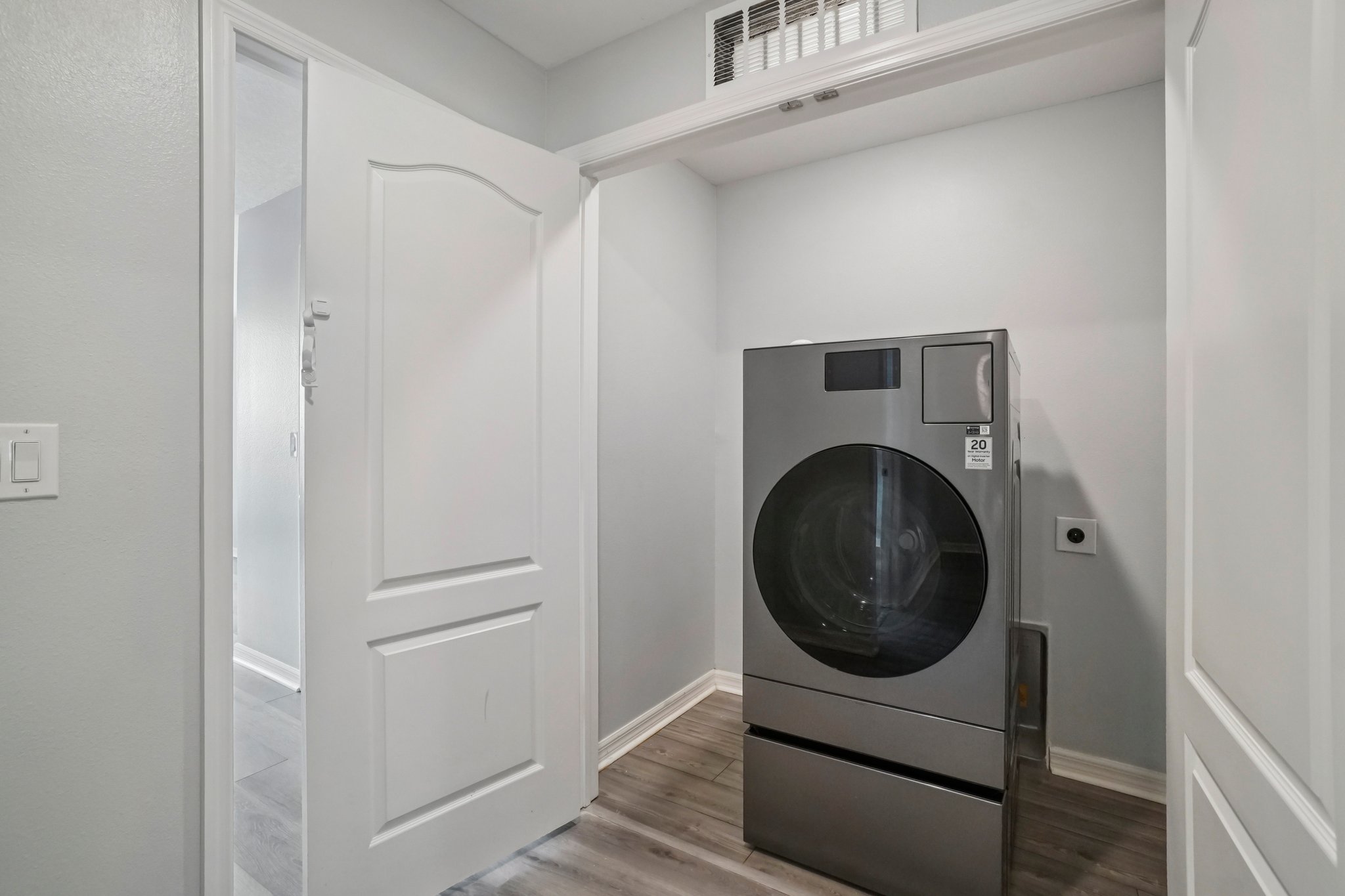 Cay Spruce Way-S0904-030.jpg