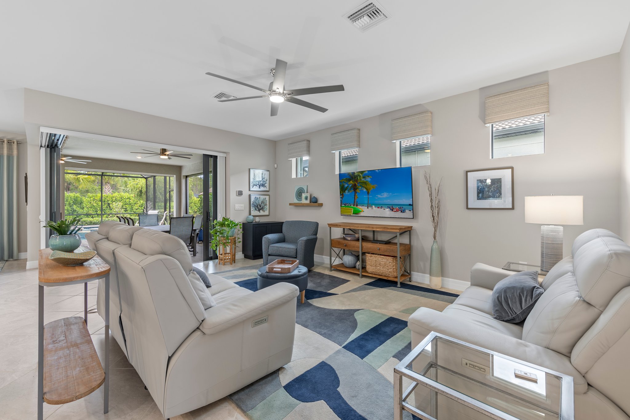 Living Room 1.jpg