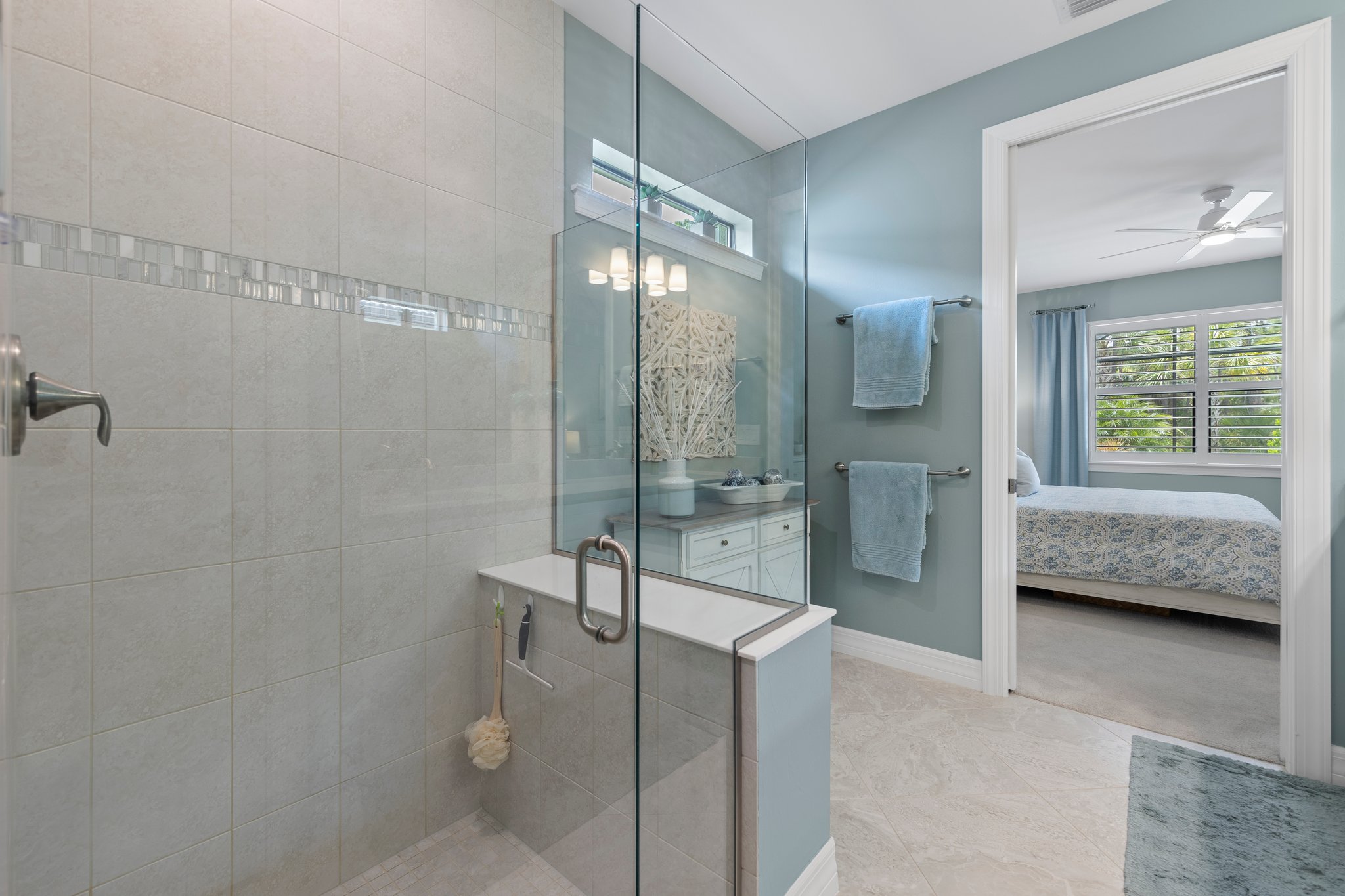 Primary Bathroom 2.jpg
