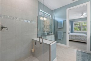Primary Bathroom 2.jpg