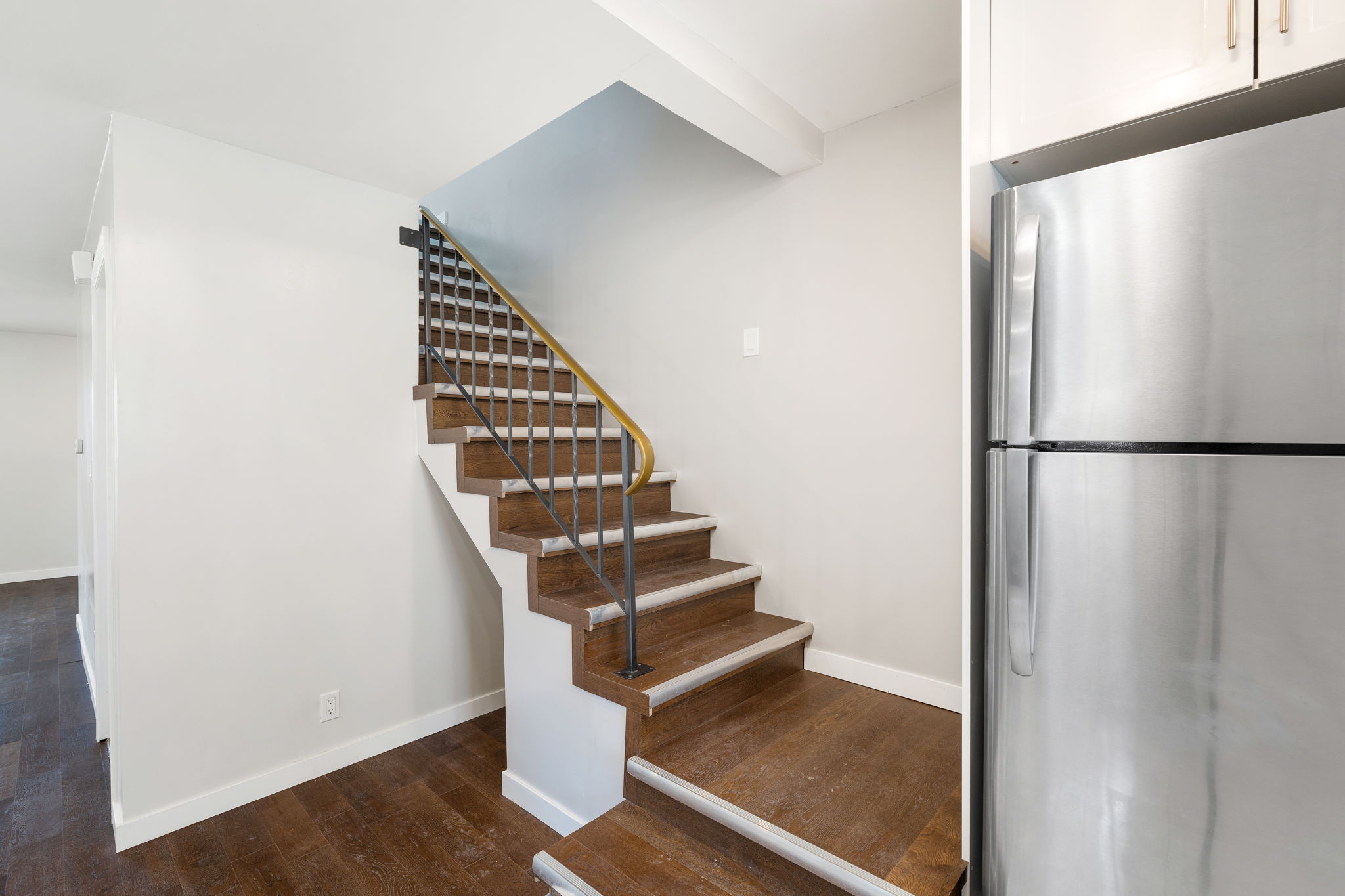 1147 Burrows Avenue - Interior-11