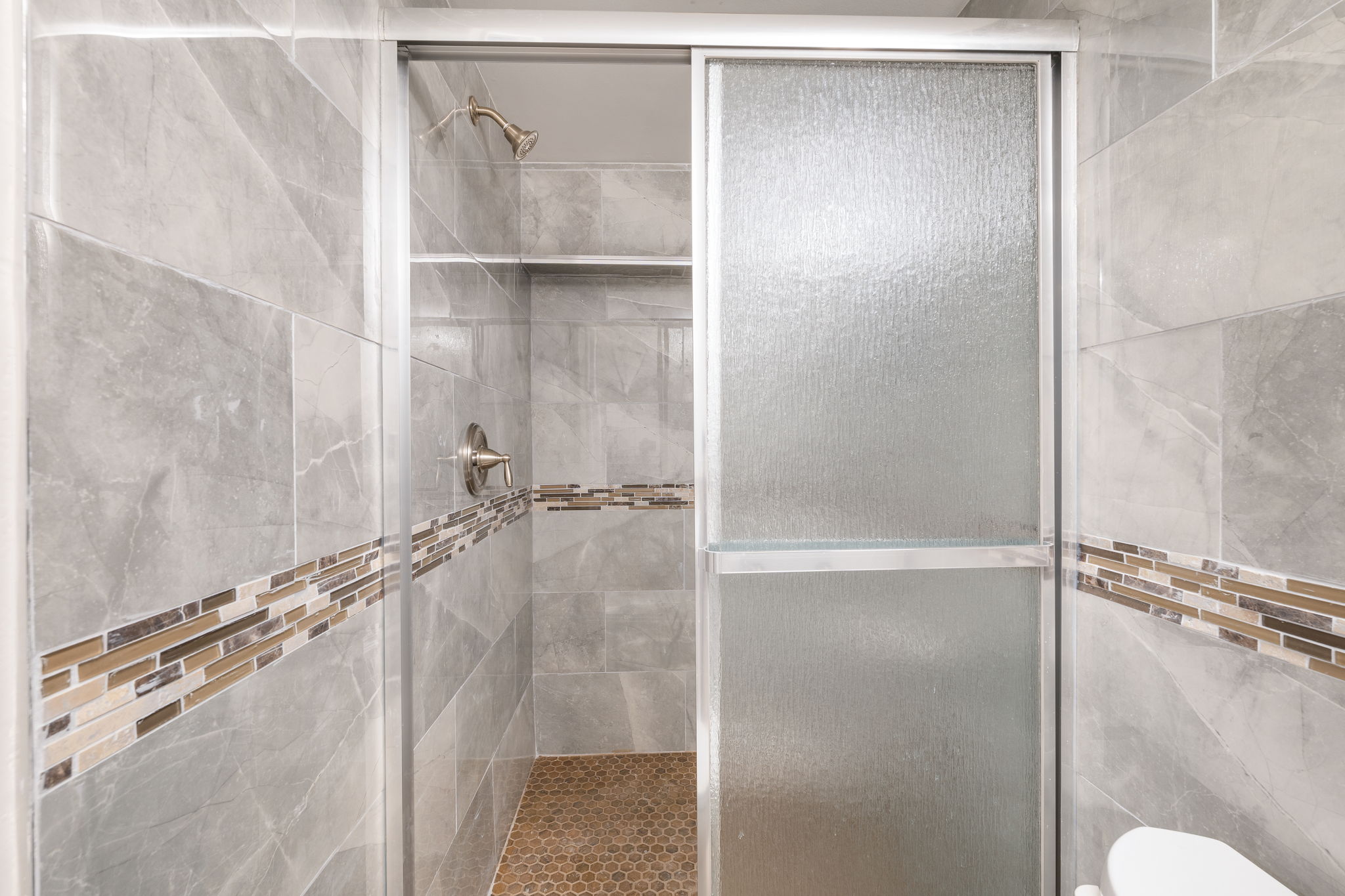 1147 Burrows Avenue - Interior-26