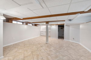 1147 Burrows Avenue - Interior-21