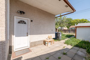 1147 Burrows Avenue - Exterior-4