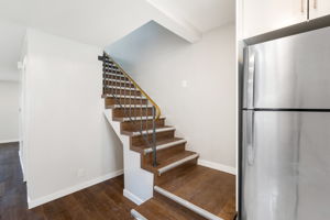 1147 Burrows Avenue - Interior-11