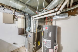1147 Burrows Avenue - Interior-27