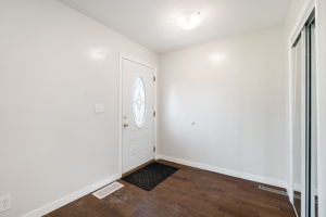 1147 Burrows Avenue - Interior-1