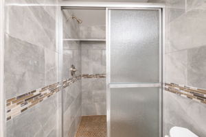 1147 Burrows Avenue - Interior-26