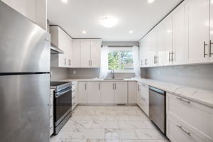 1147 Burrows Avenue - Interior-8