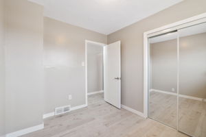1147 Burrows Avenue - Interior-18