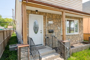 1147 Burrows Avenue - Exterior-3