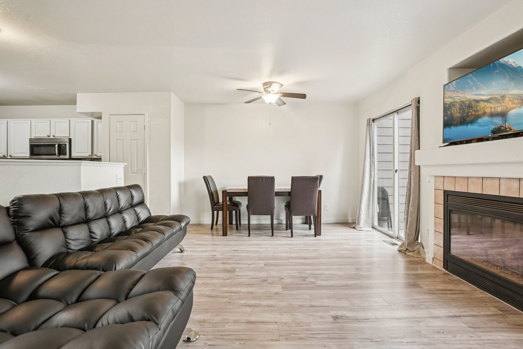 S Ventura Cir-S2111-010.jpg