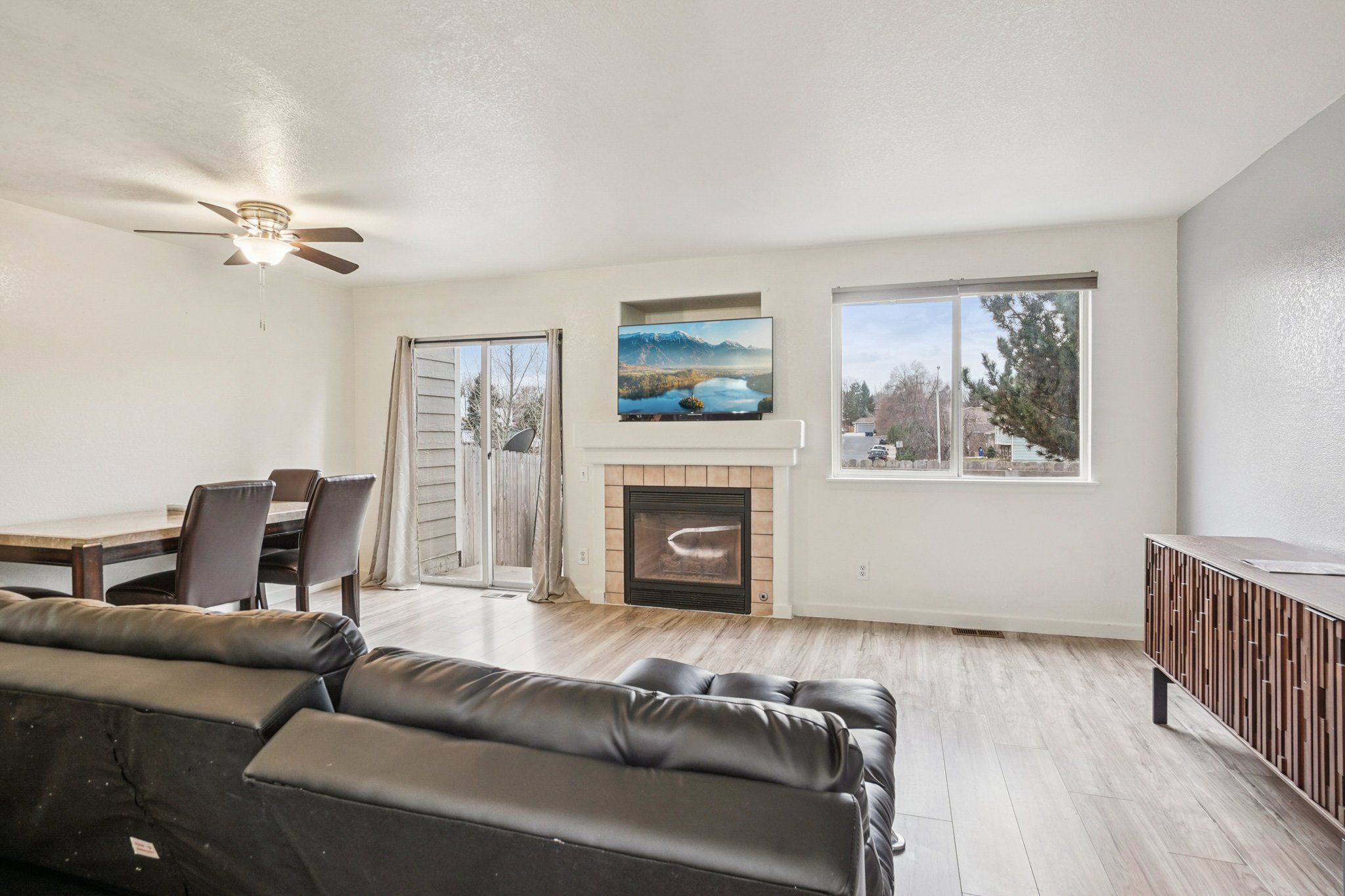 S Ventura Cir-S2111-013.jpg